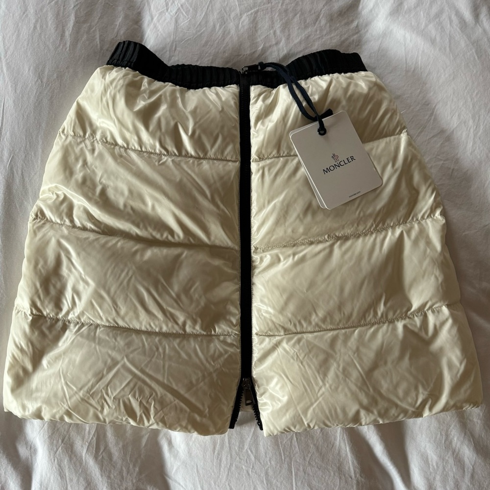 NWT MONCLER White Down Quilted Mini Skirt Size 44 / Medium